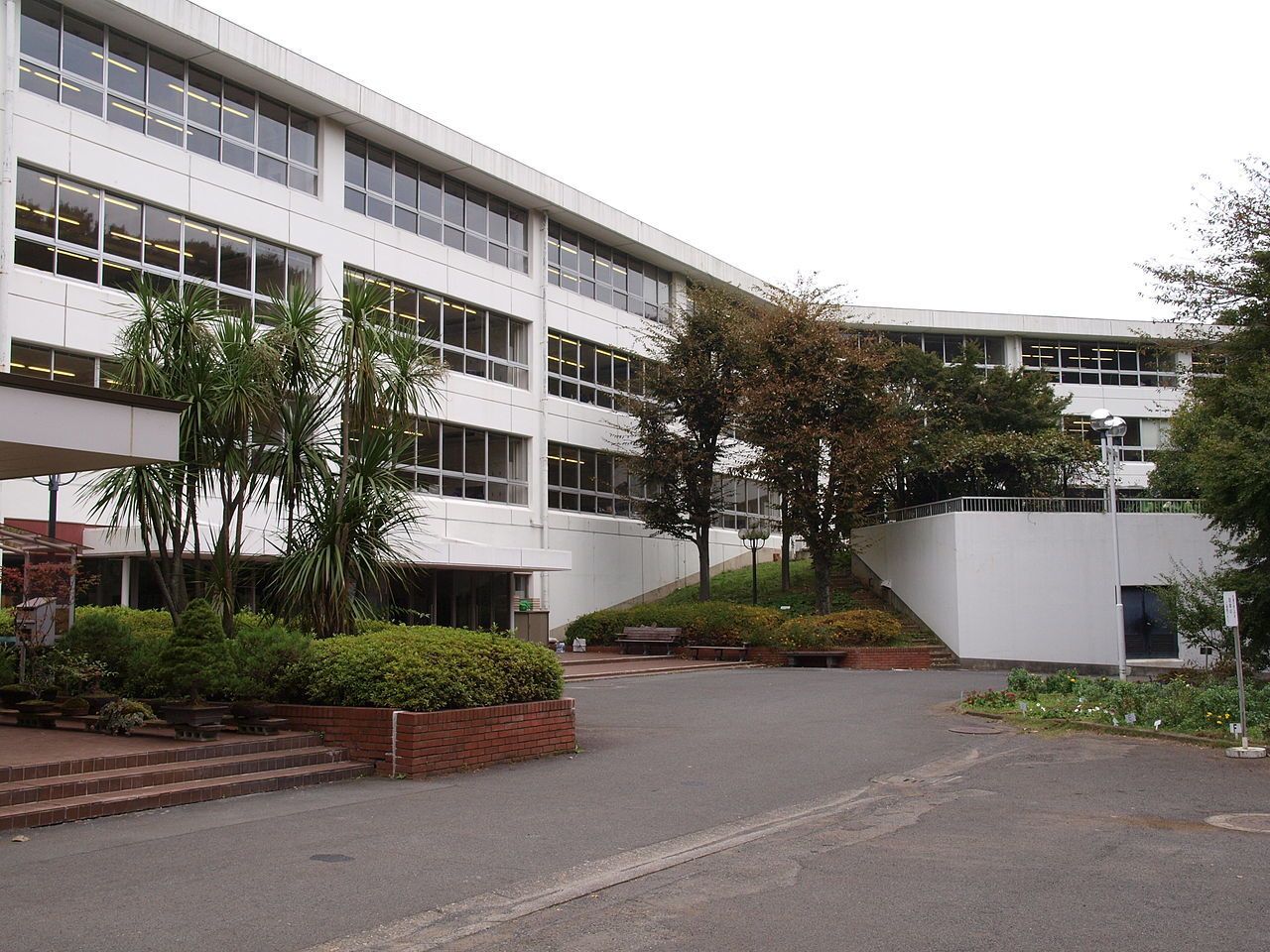 日本女子大にエスカレータで行く人向け 日本女子大学附属中学 神奈川県川崎市多摩区 の口コミ みんなの中学校情報